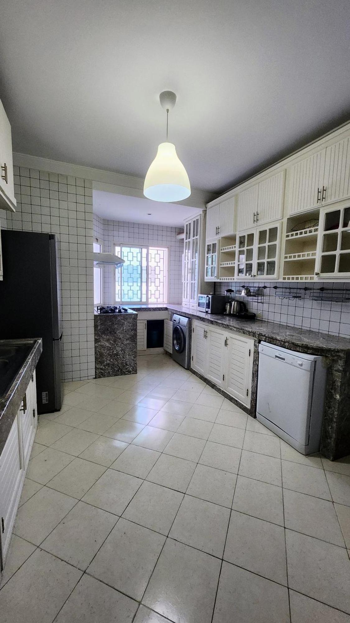 Spacious And Elegant In Agdal