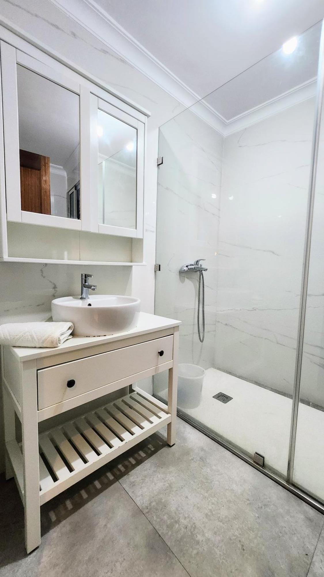 Apartment Spacious And Elegant In Agdal Rabat